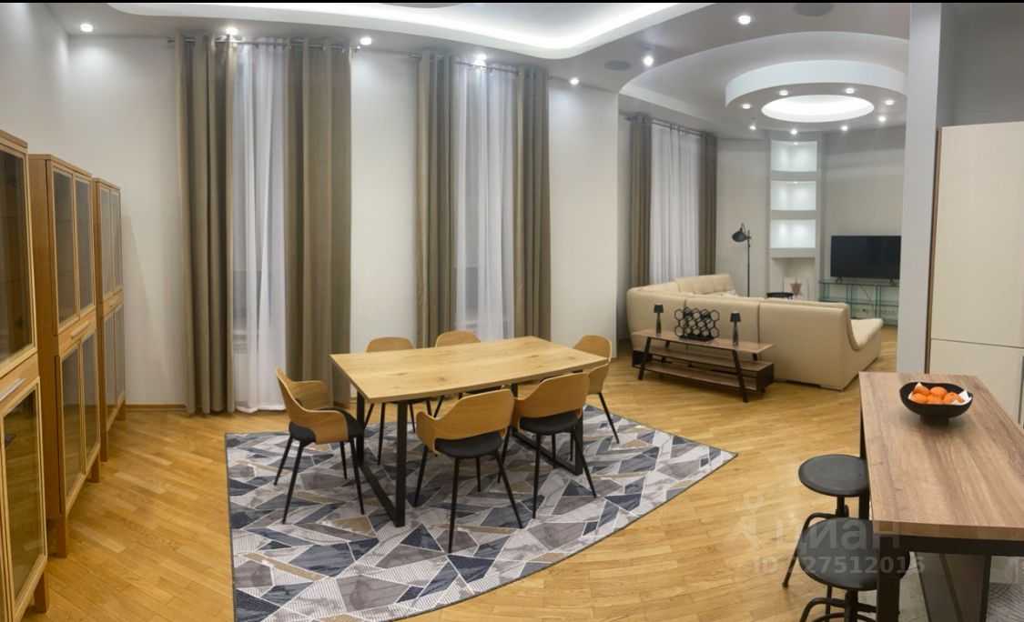 4-комнатная квартира, 172 м²