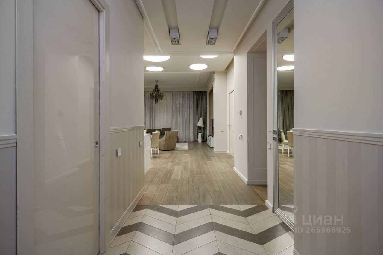 4-комнатная квартира, 190 м² — фотография 2