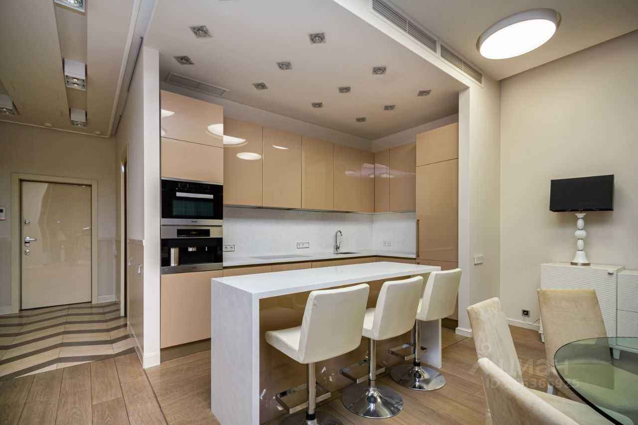 4-комнатная квартира, 190 м² — фотография 3