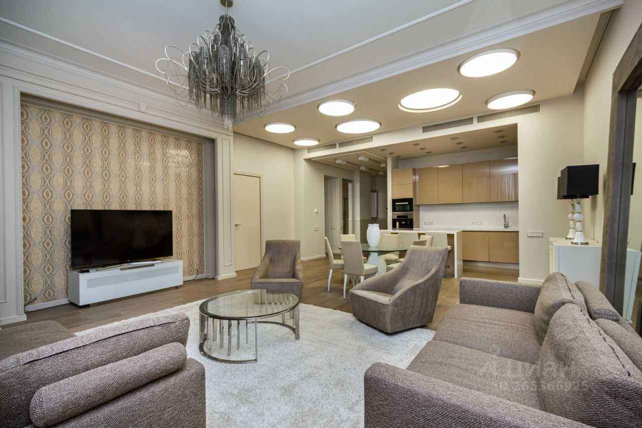 4-комнатная квартира, 190 м²