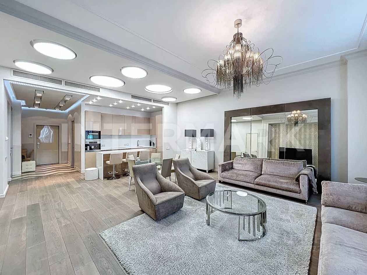 4-комнатная квартира, 190 м²