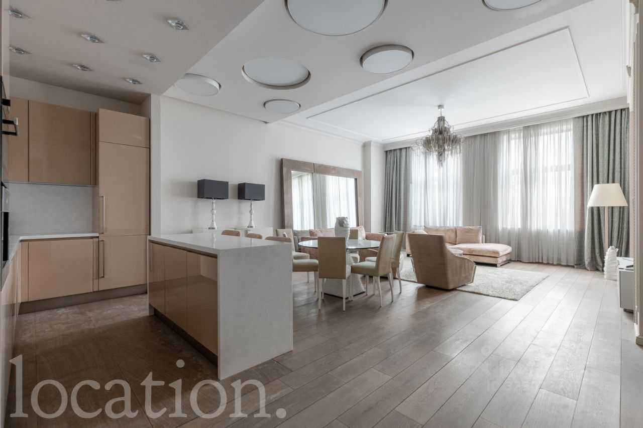 4-комнатная квартира, 190 м² — фотография 2
