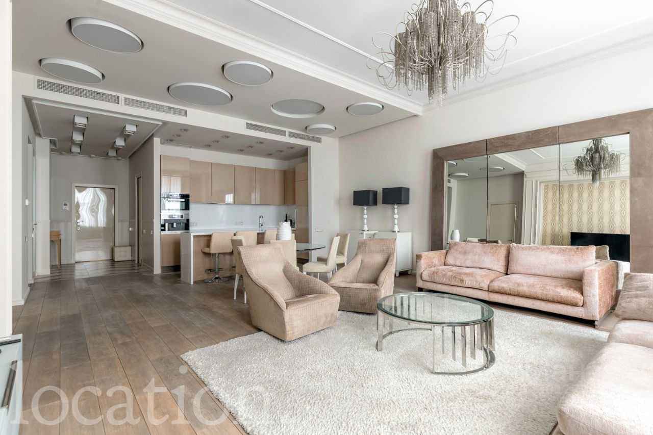 4-комнатная квартира, 190 м² — фотография 3