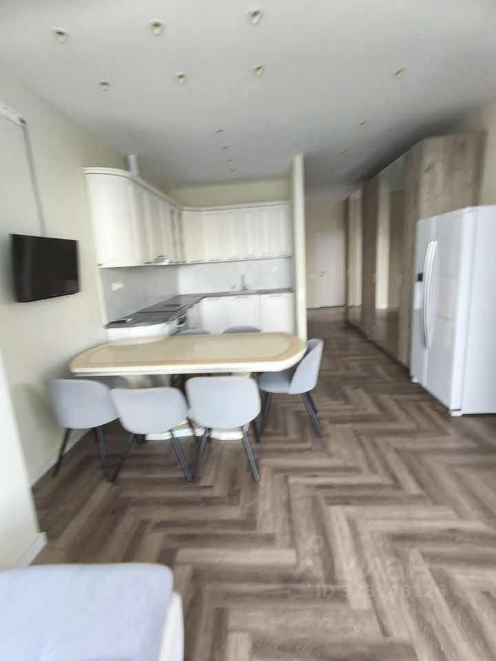 4-комнатная квартира, 111 м² — фотография 3
