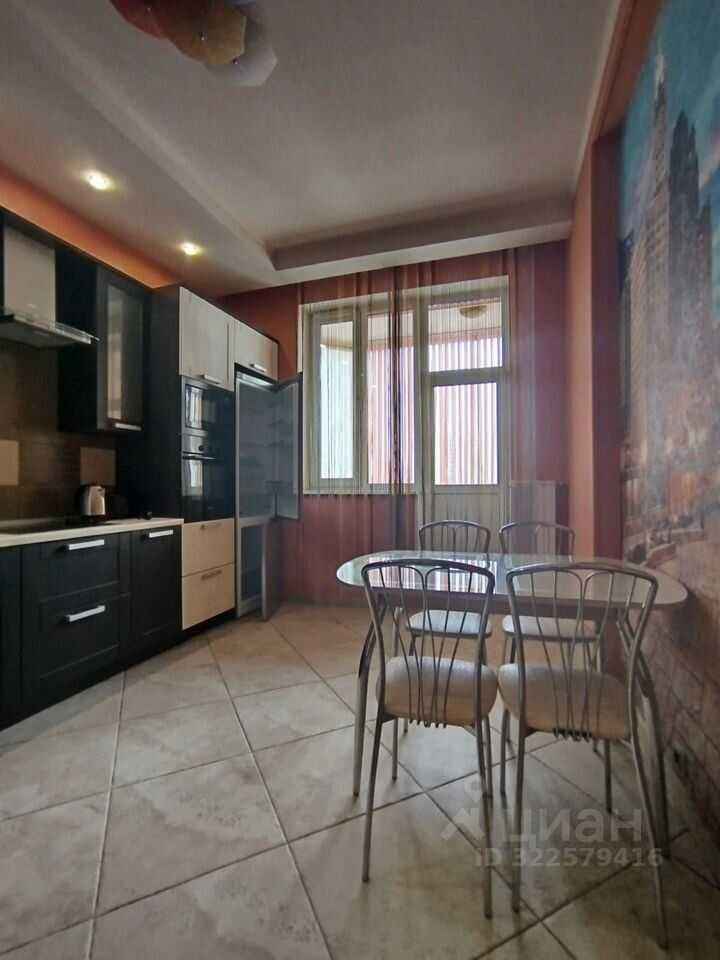 2-комнатная квартира, 82 м²