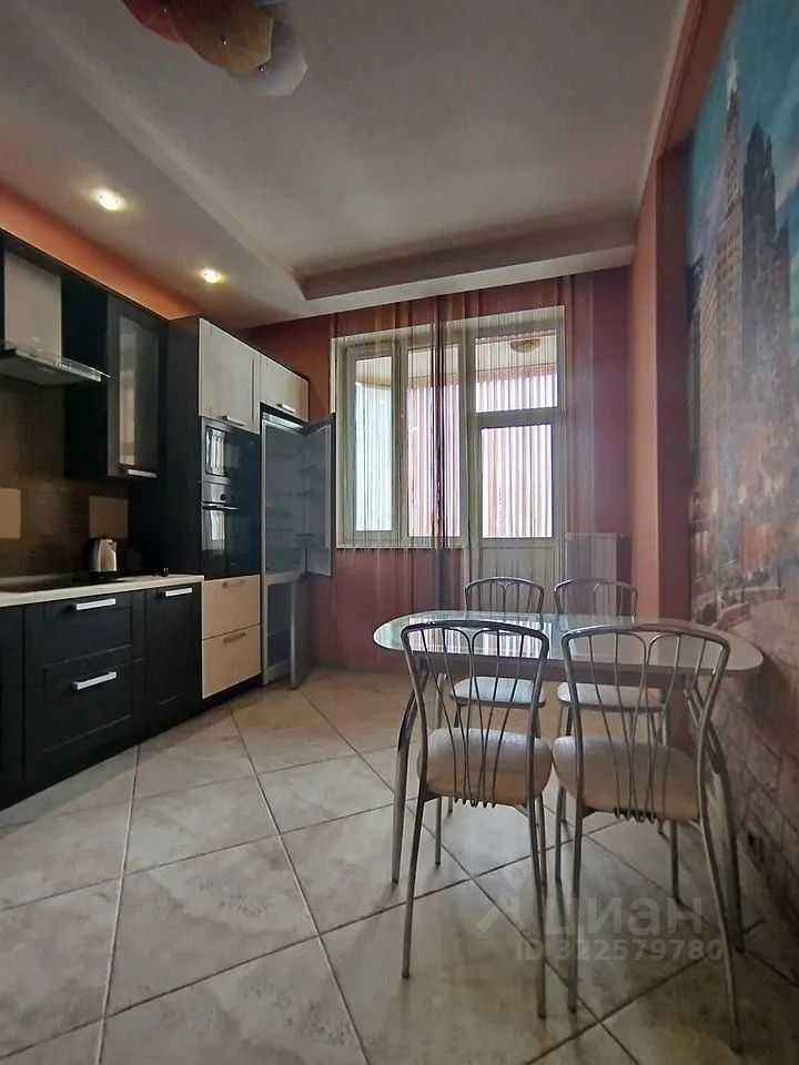 2-комнатная квартира, 82 м²