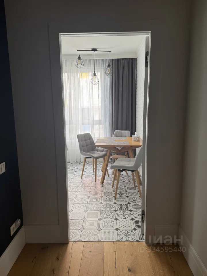 2-комнатная квартира, 70,2 м² — фотография 3