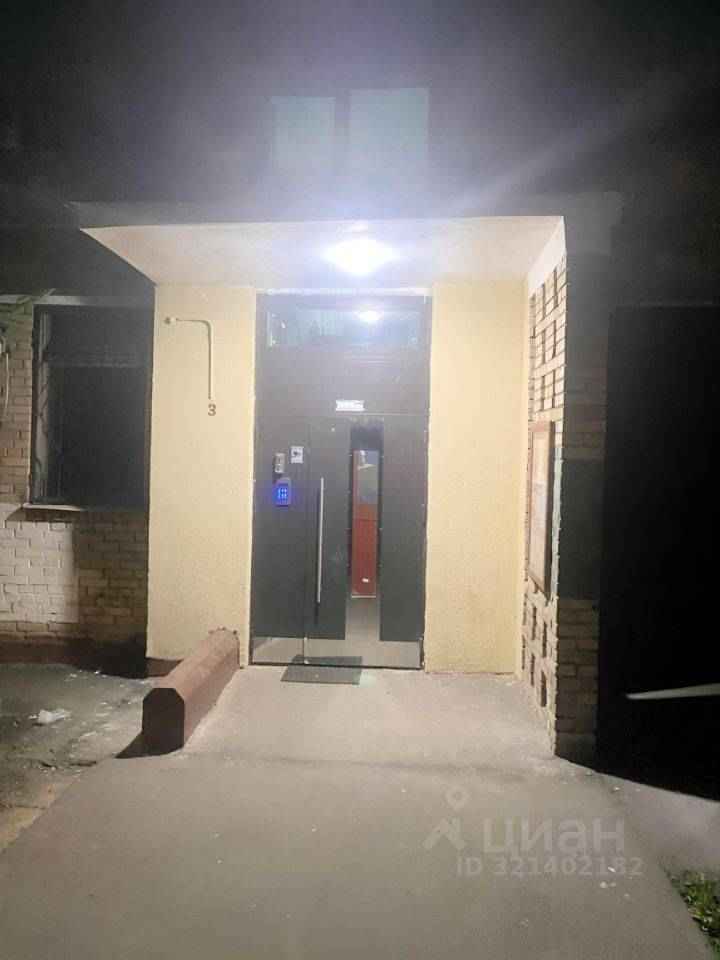 2-комнатная квартира, 42,2 м² — фотография 2