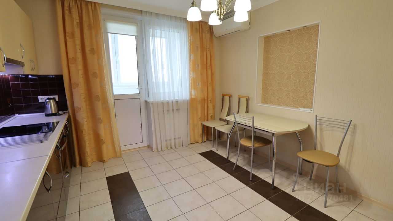 2-комнатная квартира, 90 м² — фотография 3