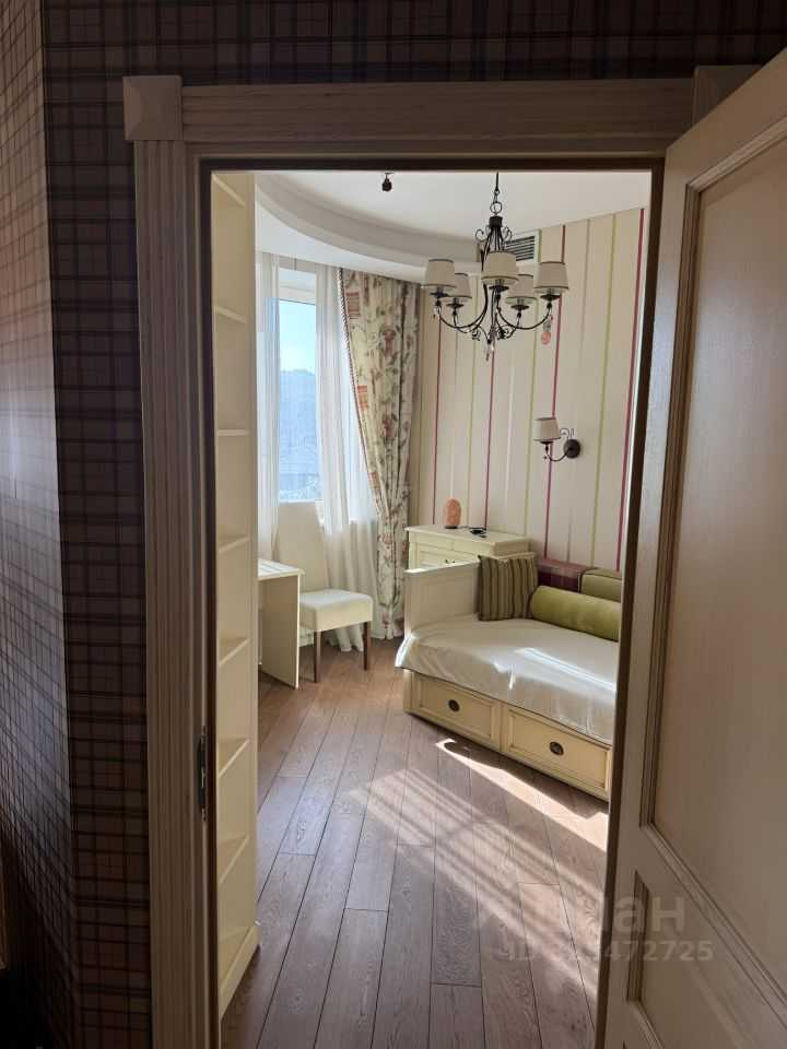 4-комнатная квартира, 121,5 м² — фотография 2