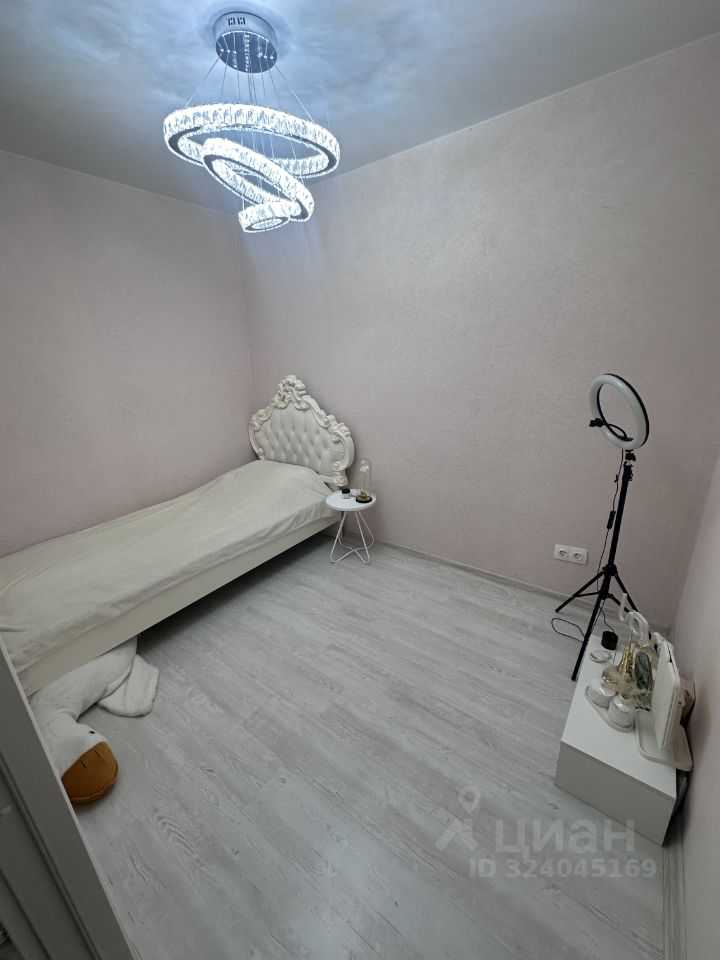 4-комнатная квартира, 64 м² — фотография 3