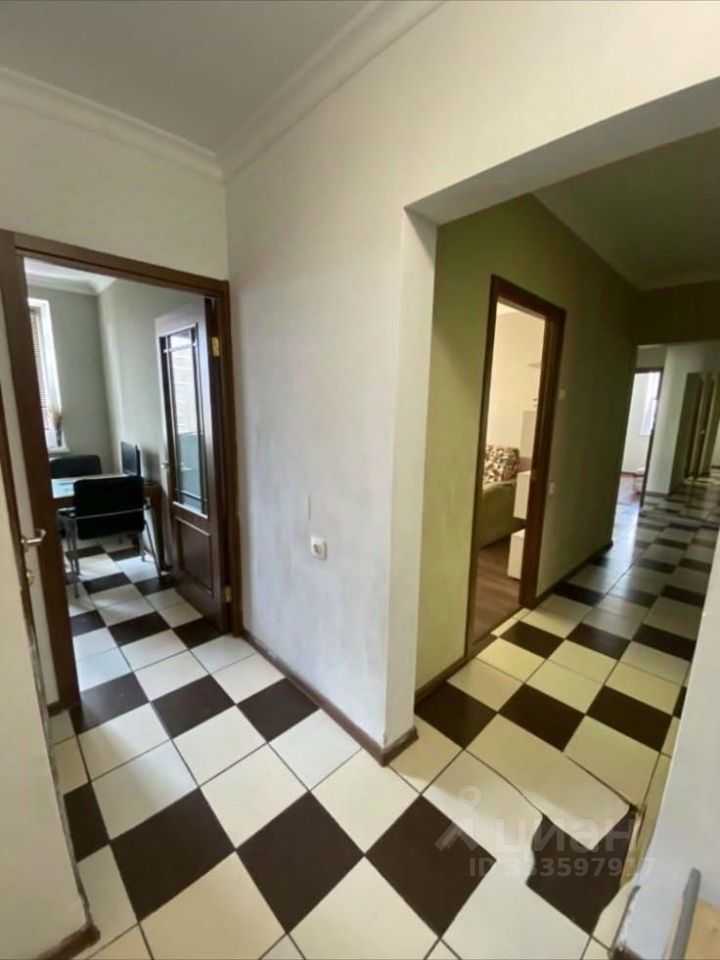 3-комнатная квартира, 70 м² — фотография 2