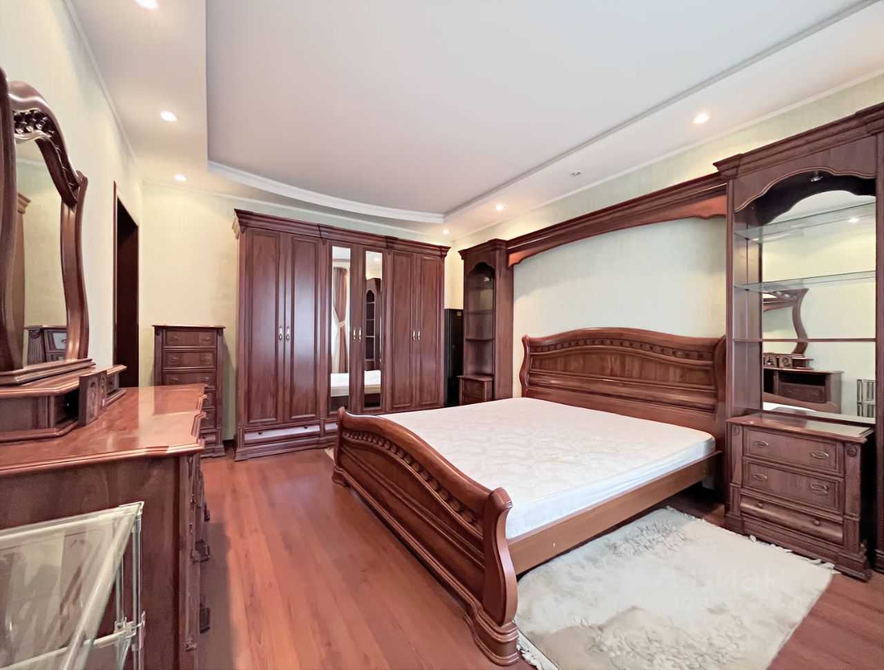 4-комнатная квартира, 130 м² — фотография 3