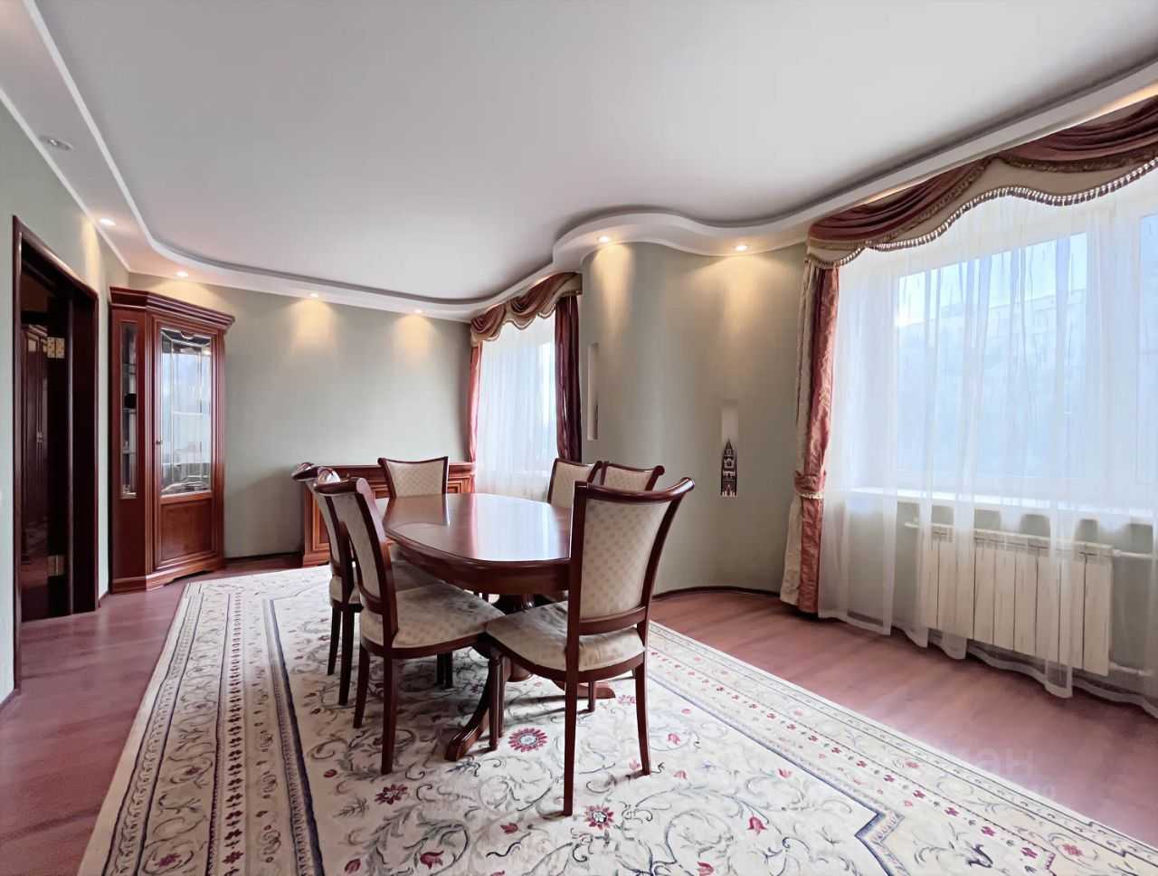 4-комнатная квартира, 130 м² — фотография 2