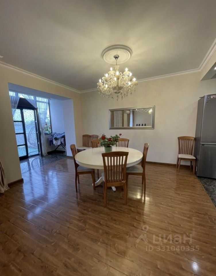 4-комнатная квартира, 145 м² — фотография 2