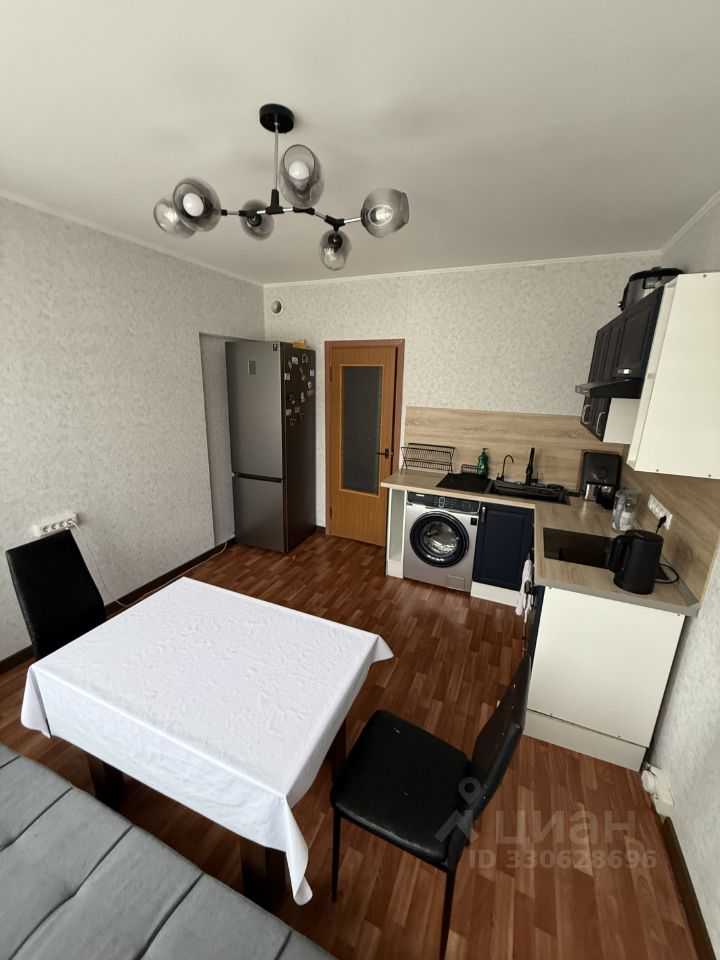 2-комнатная квартира, 64 м² — фотография 3