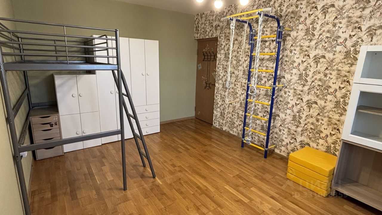 2-комнатная квартира, 64 м² — фотография 3