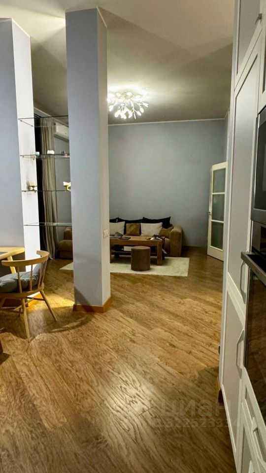1-комнатная квартира, 55 м² — фотография 2