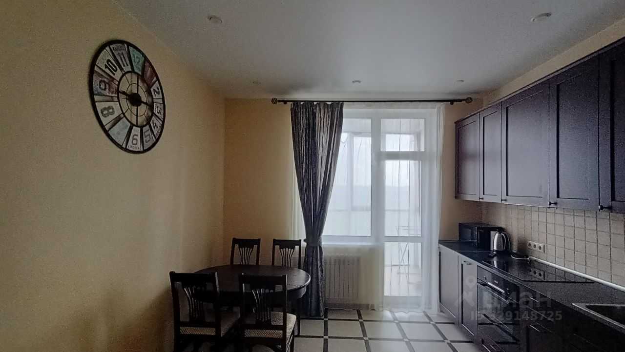 1-комнатная квартира, 53,7 м² — фотография 2