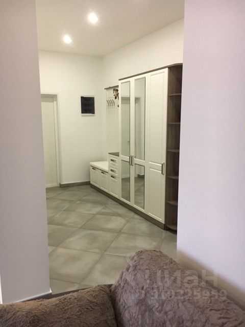 3-комнатная квартира, 76 м² — фотография 2