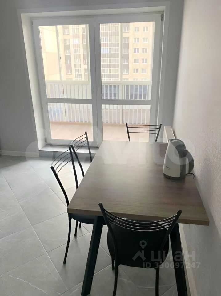 2-комнатная квартира, 56 м² — фотография 3