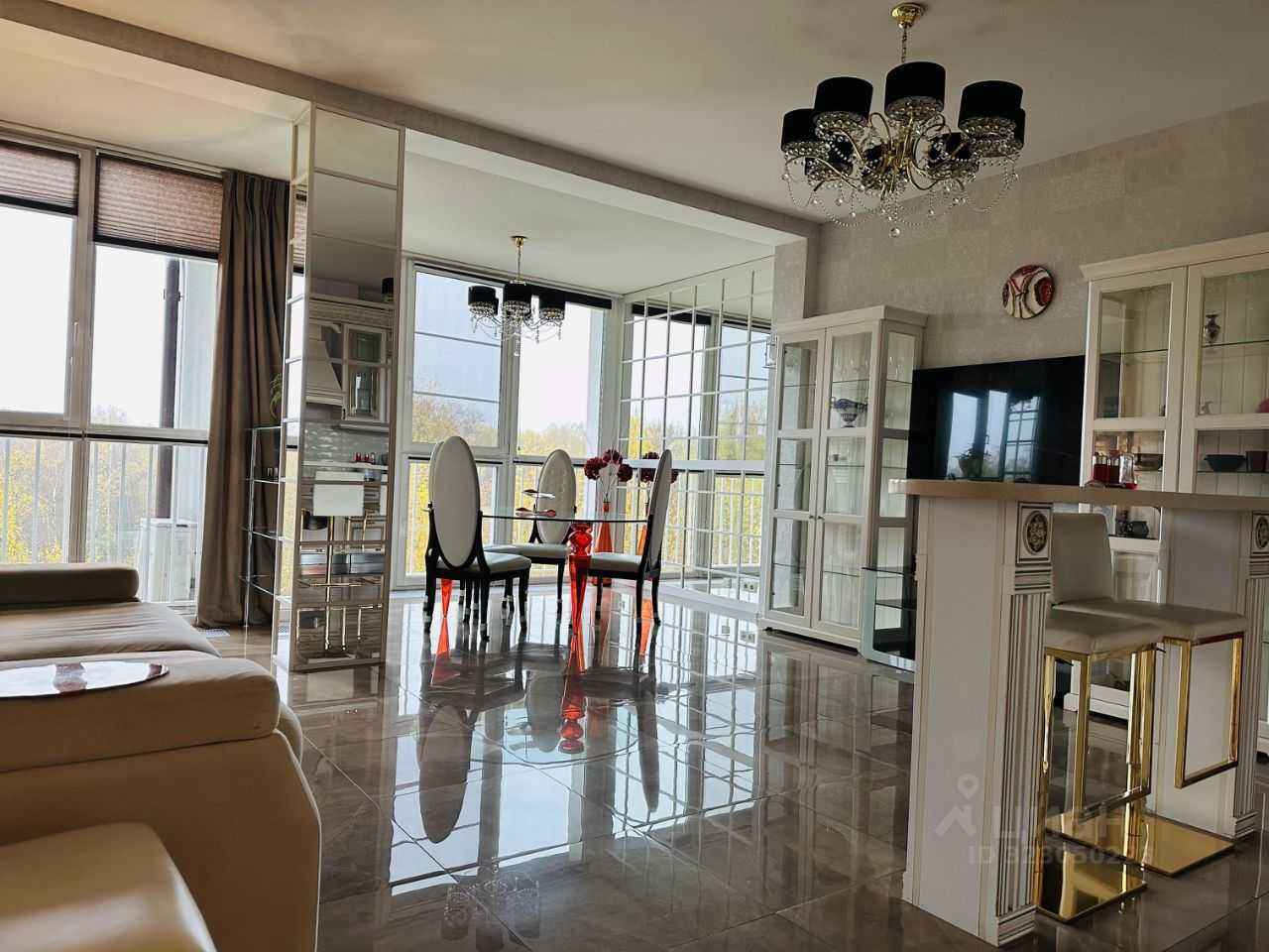 2-комнатная квартира, 110 м² — фотография 2
