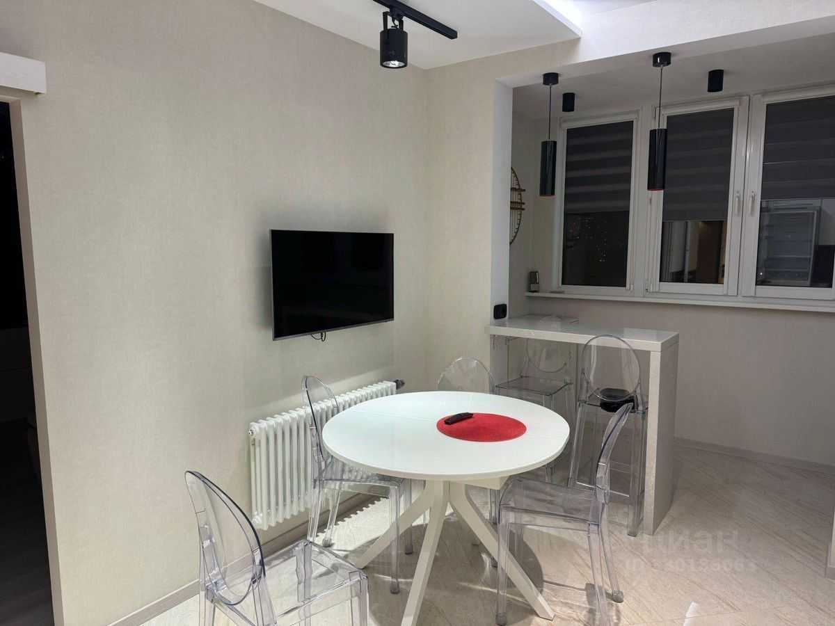 2-комнатная квартира, 70 м² — фотография 2