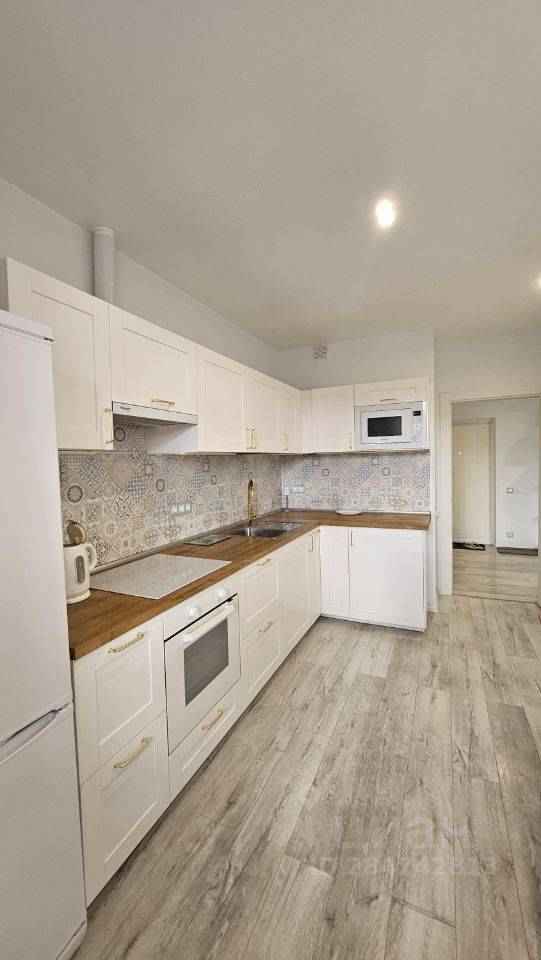 2-комнатная квартира, 67 м² — фотография 3