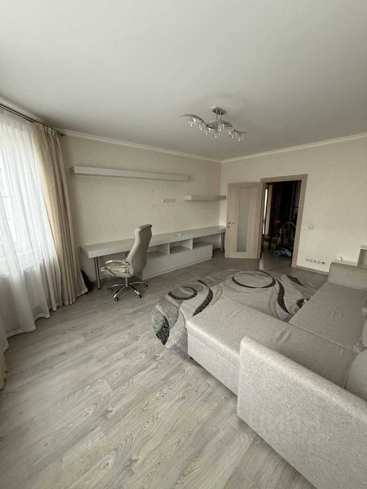 2-комнатная квартира, 56 м² — фотография 2
