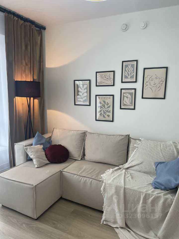 2-комнатная квартира, 55 м² — фотография 2