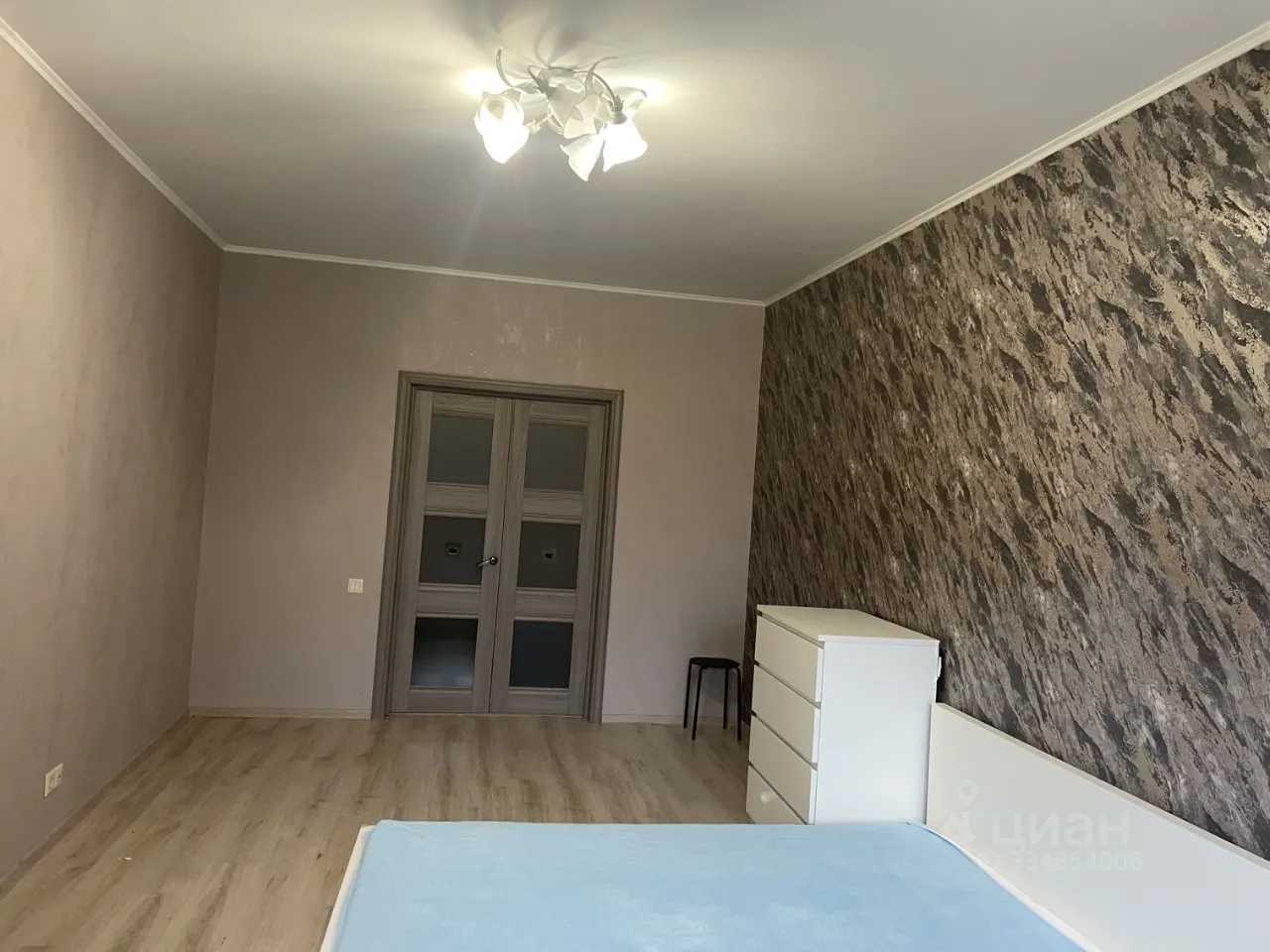 2-комнатная квартира, 70 м² — фотография 3