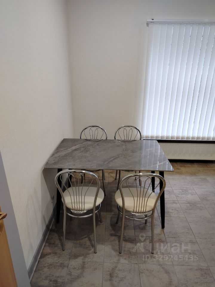 2-комнатная квартира, 67 м² — фотография 3