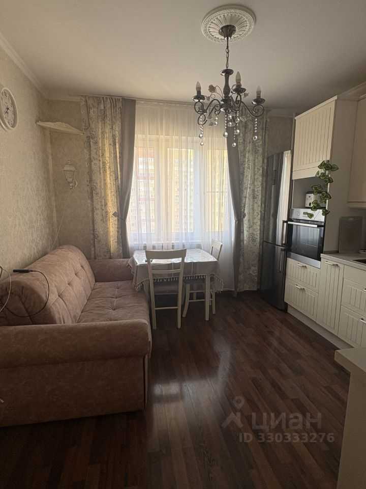 2-комнатная квартира, 68 м² — фотография 2
