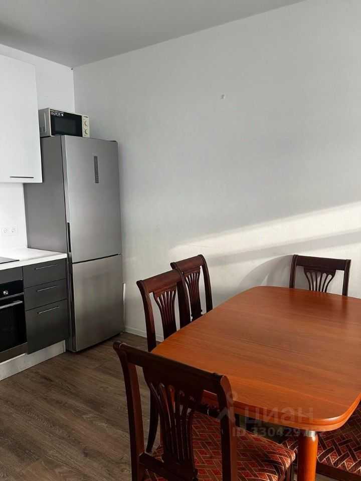 4-комнатная квартира, 70,5 м² — фотография 2