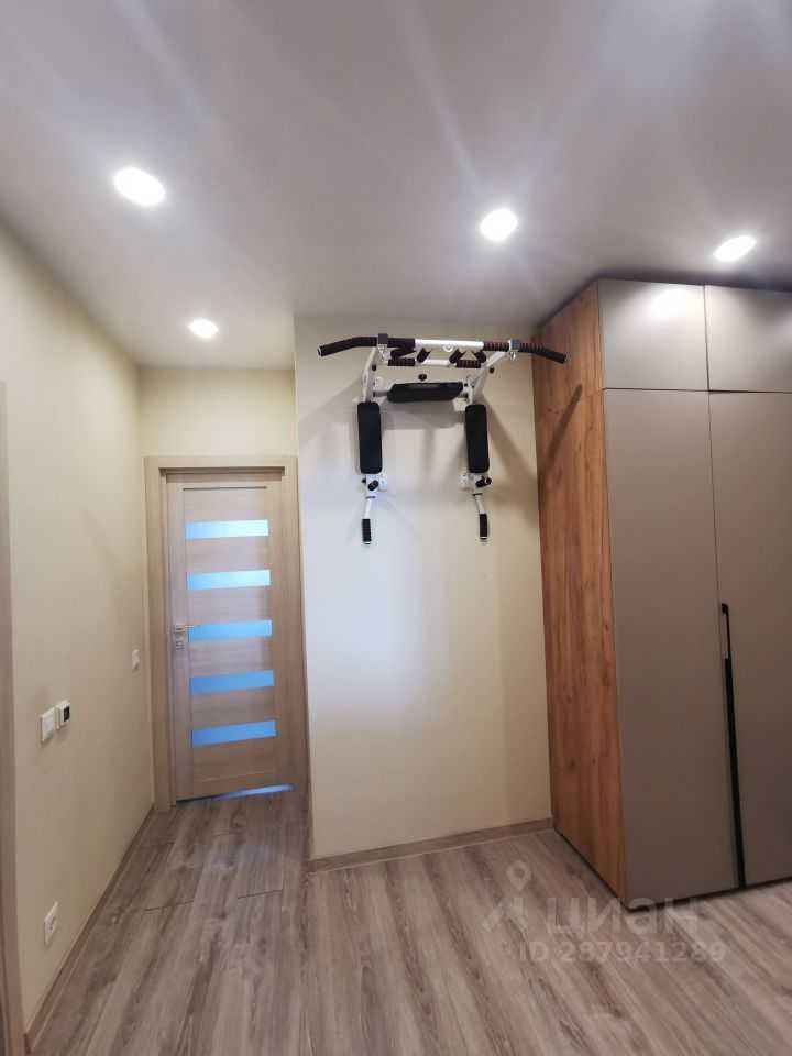 2-комнатная квартира, 70 м² — фотография 2