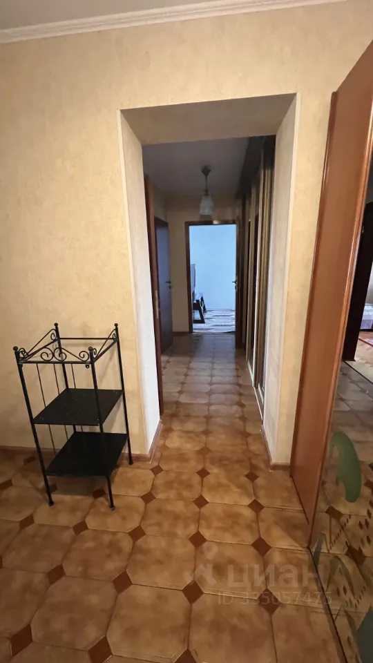 2-комнатная квартира, 70,4 м² — фотография 2