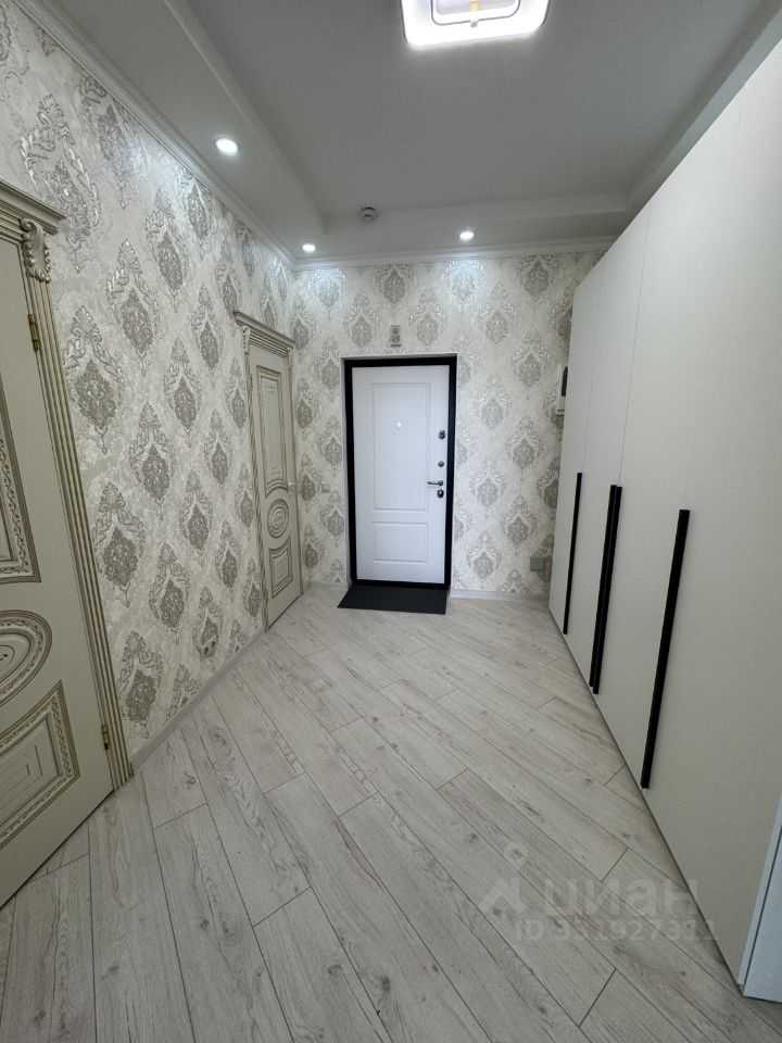 1-комнатная квартира, 56 м² — фотография 2