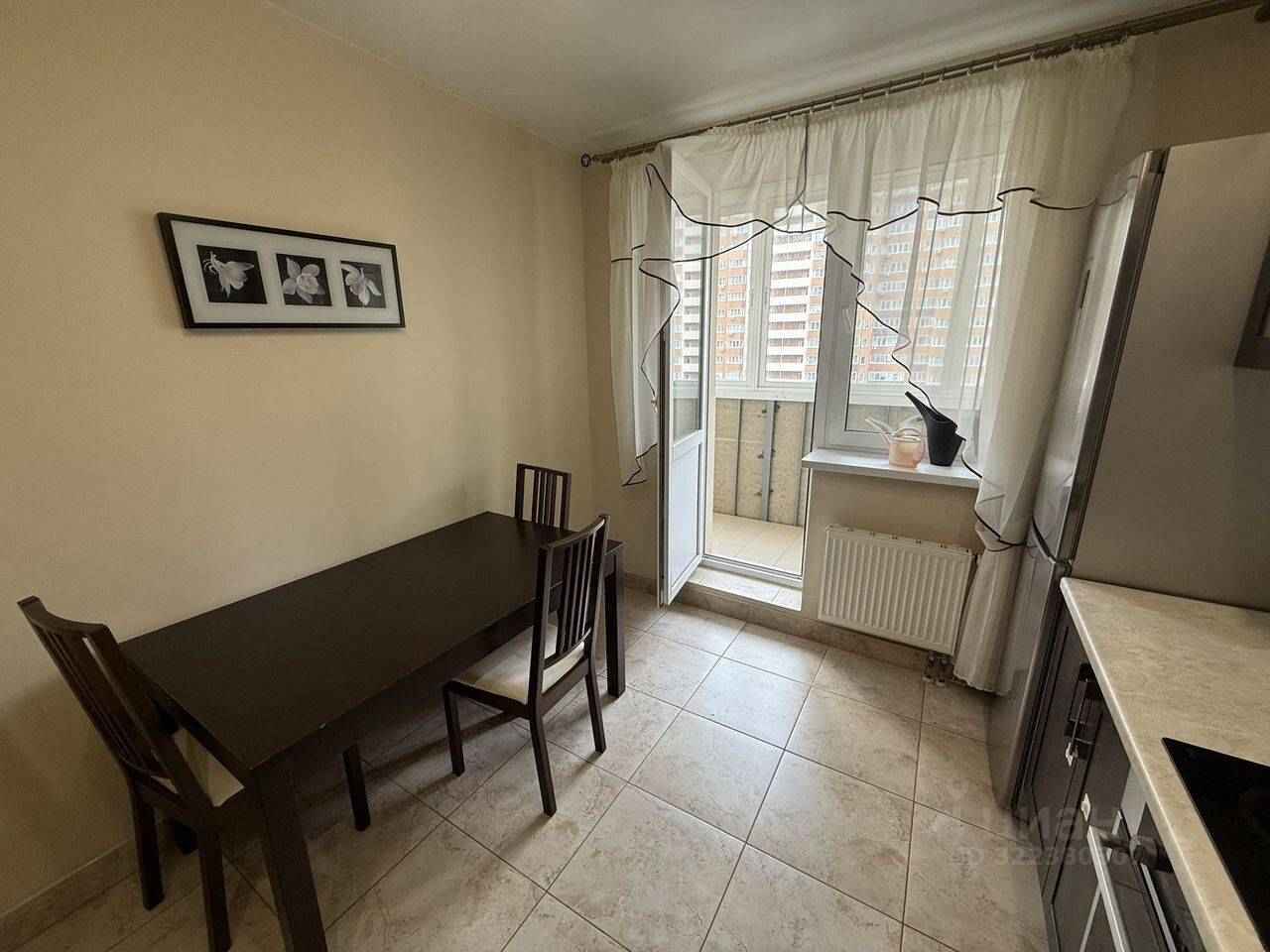2-комнатная квартира, 72 м² — фотография 3