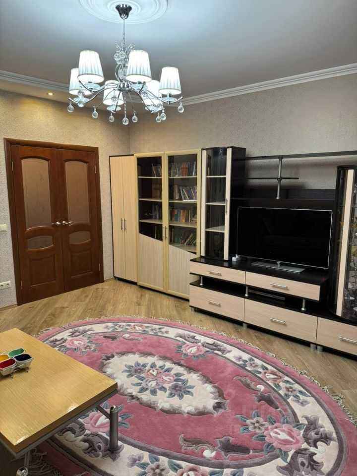 2-комнатная квартира, 67,9 м² — фотография 3