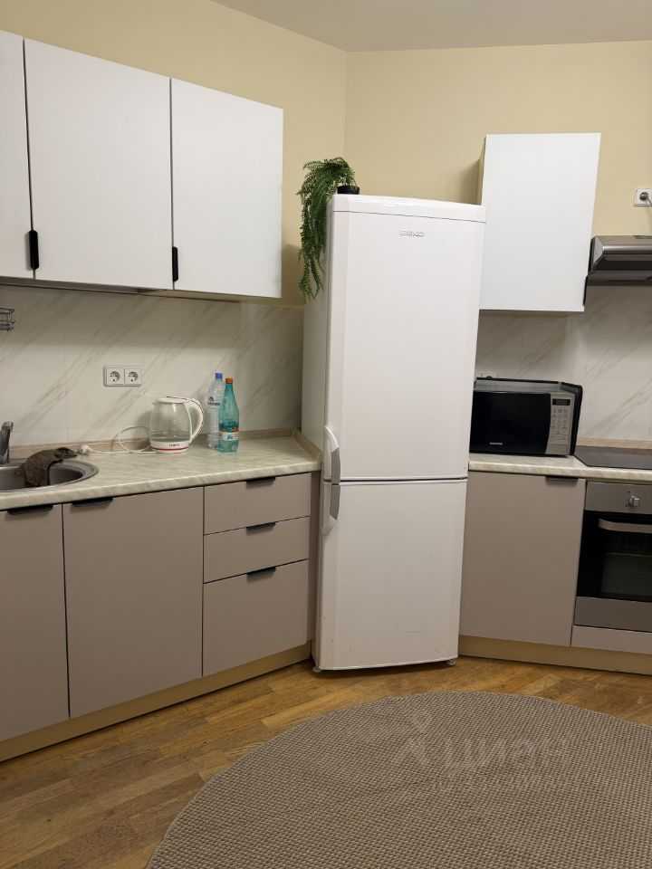 2-комнатная квартира, 75 м² — фотография 3