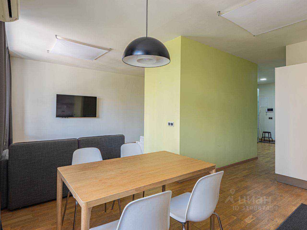 1-комнатная квартира, 55 м² — фотография 3
