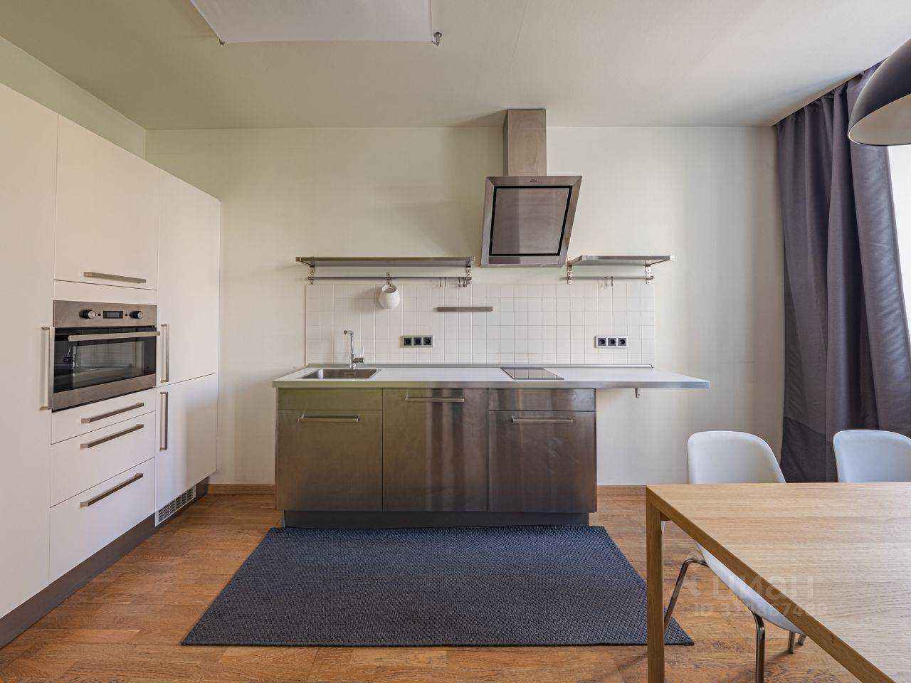 1-комнатная квартира, 55 м² — фотография 2