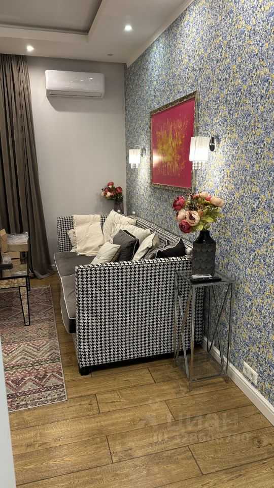 2-комнатная квартира, 68 м² — фотография 3