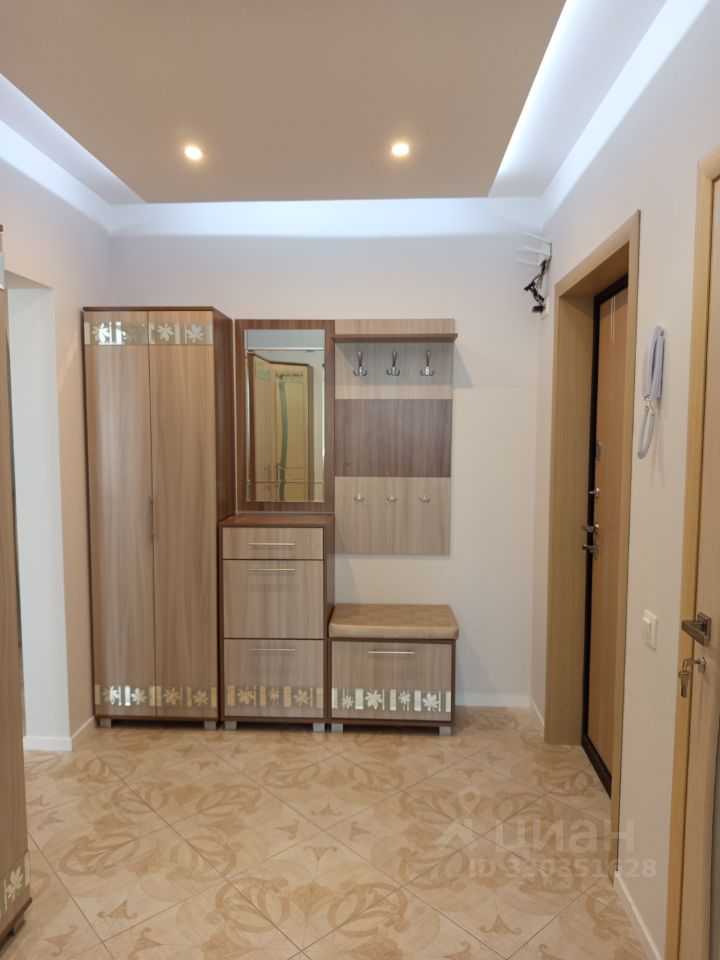 2-комнатная квартира, 60,3 м² — фотография 2