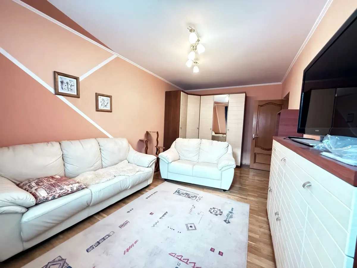 2-комнатная квартира, 54 м² — фотография 3