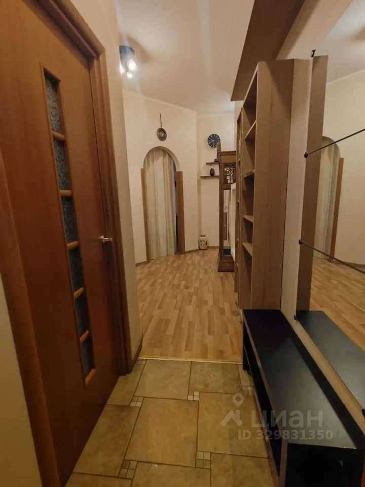 2-комнатная квартира, 67 м² — фотография 2