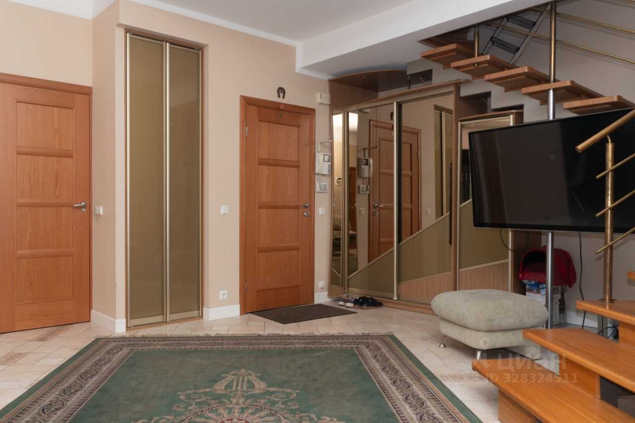 4-комнатная квартира, 144 м² — фотография 2