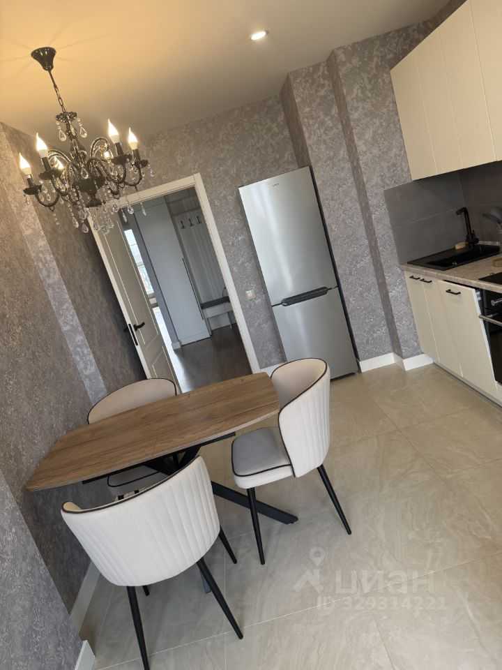 2-комнатная квартира, 62,8 м² — фотография 2