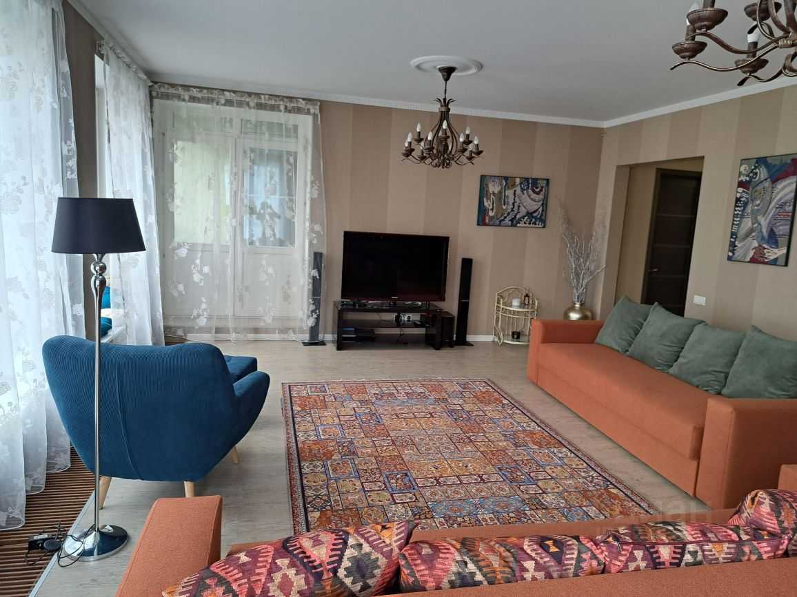 4-комнатная квартира, 178 м²