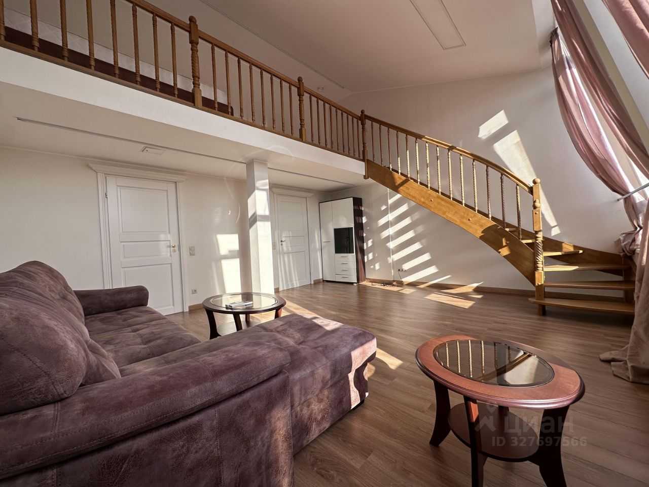 3-комнатная квартира, 211 м²